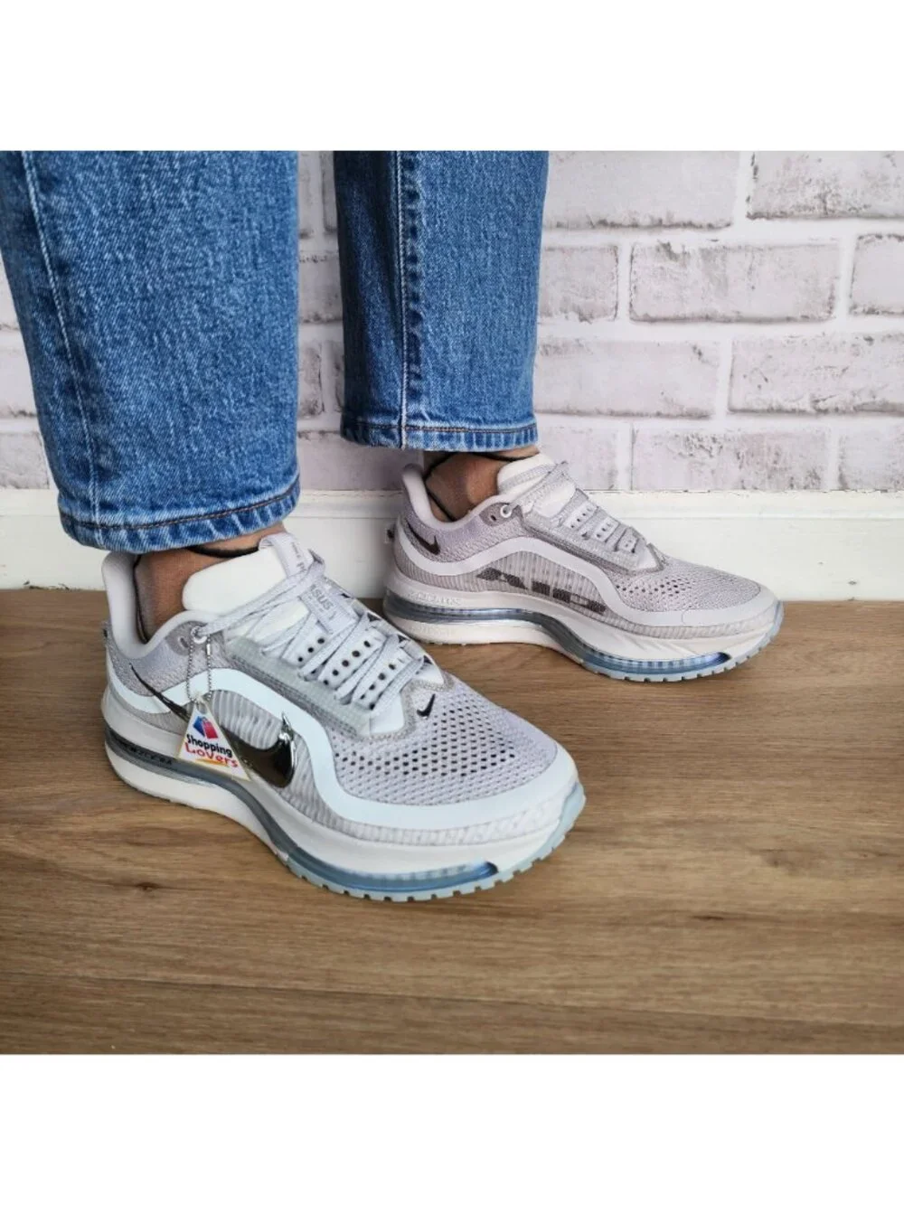 ⭐Nike Pegasus Premium Size 7.5 Women's Road Running Shoes Silver HQ2593-005⭐ - Picture 3 of 12